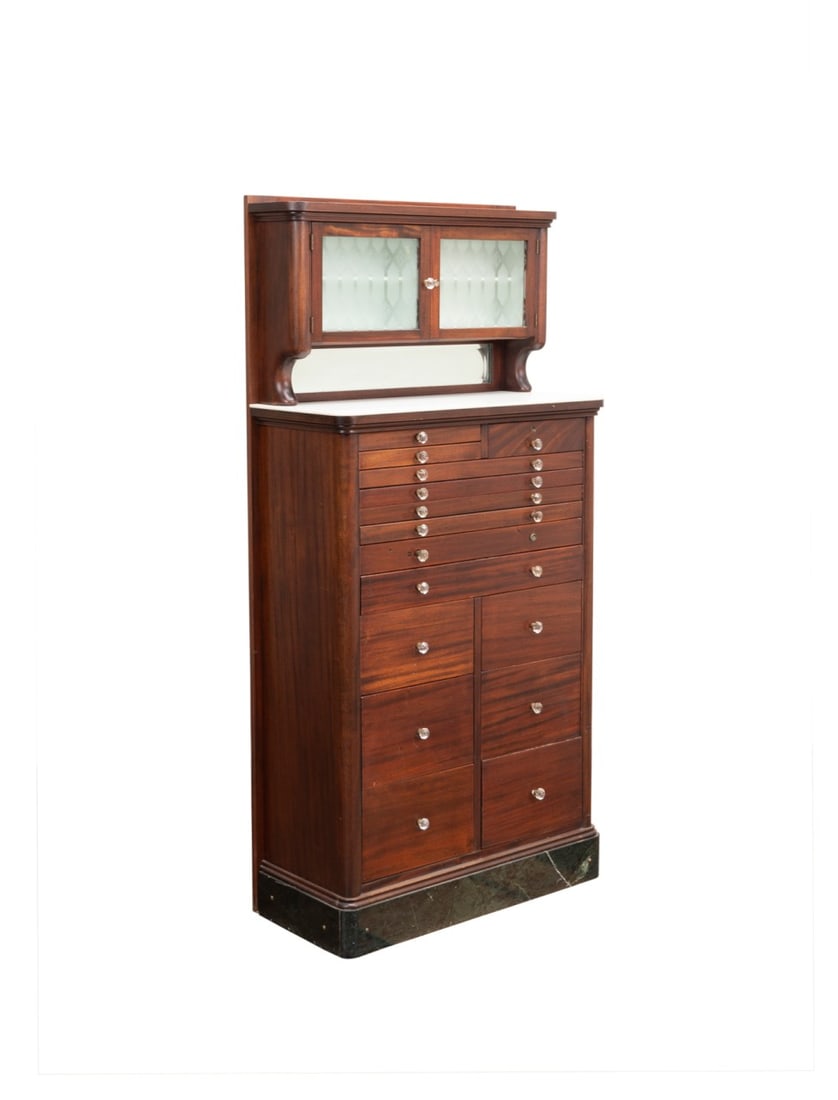 AMERICAN CABINET CO. DENTAL CABINET (1 of 8)