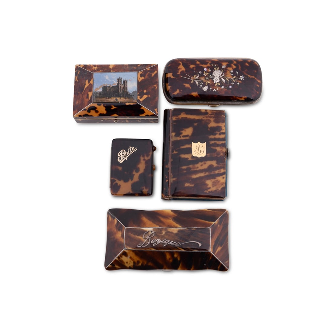 FIVE ASSORTED SHELL & FAUX SHELL PAINTED OBJECTS - 3