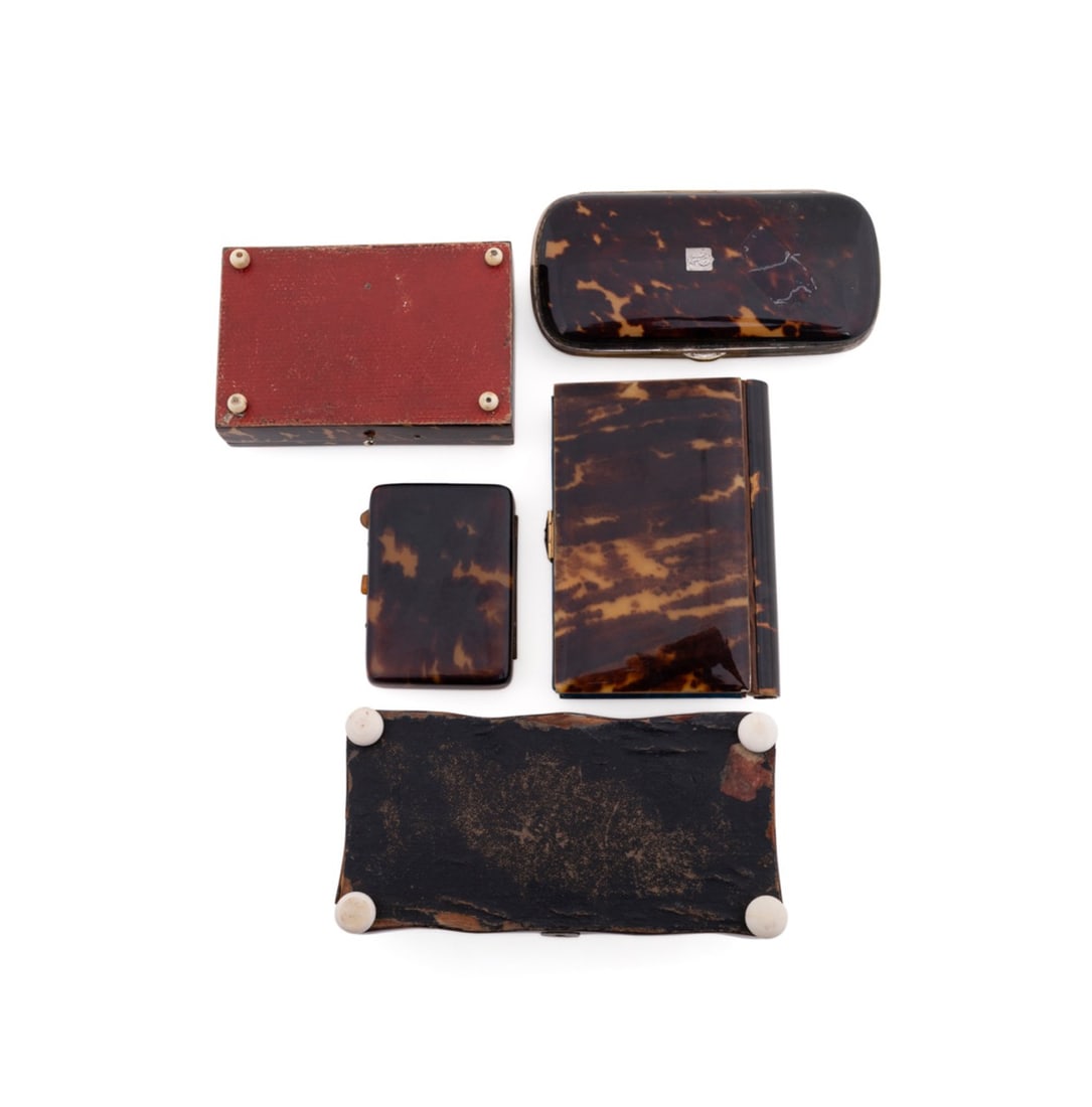 FIVE ASSORTED SHELL & FAUX SHELL PAINTED OBJECTS - 4