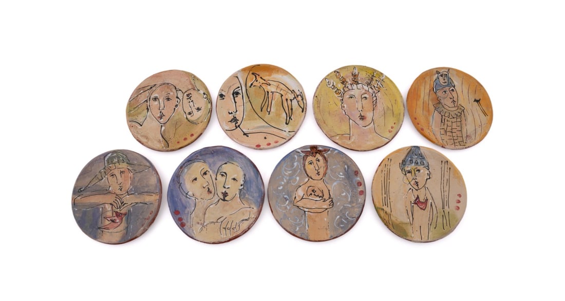 DEBRA FRITTS, 8 SMALL FIGURAL POTTERY PLATES (1 of 8)