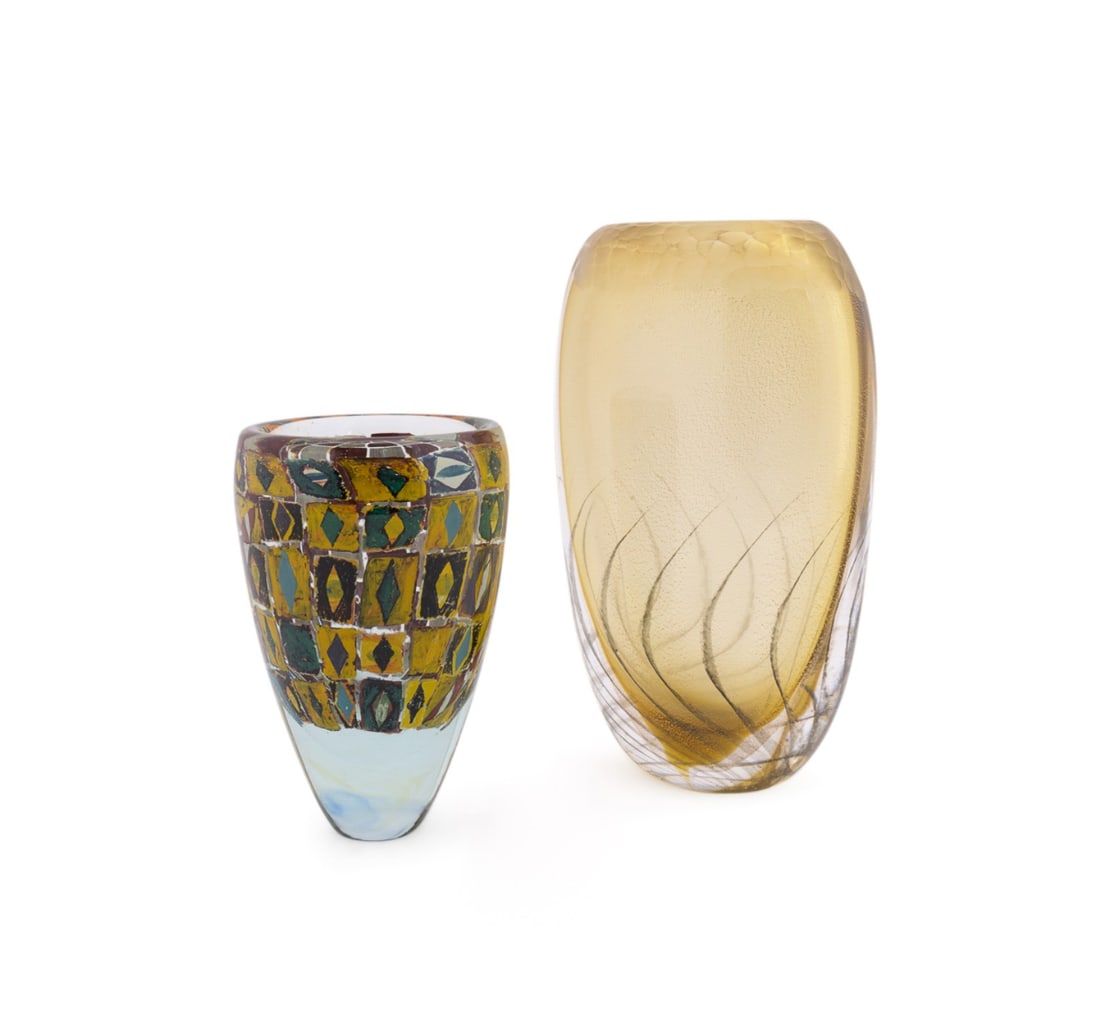 GROUP OF TWO GOLD ACCENT ART GLASS VASES (1 of 7)