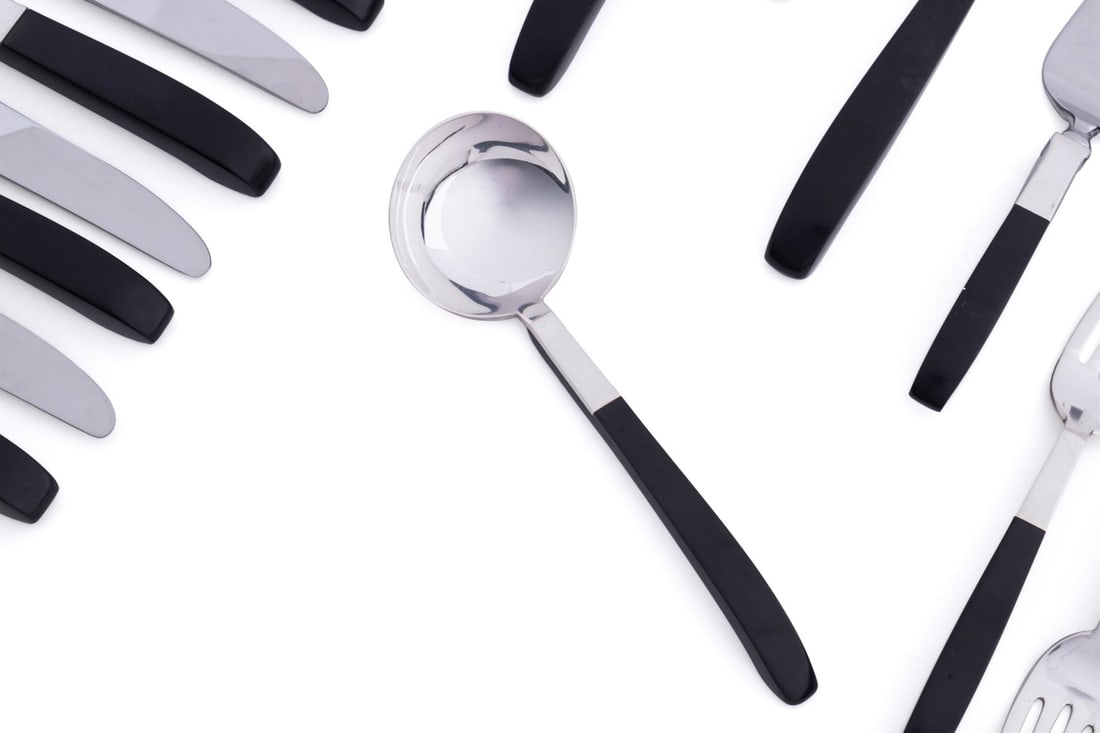 LUNT, 'CONTRAST' SILVER FLATWARE FOR 8 - 8