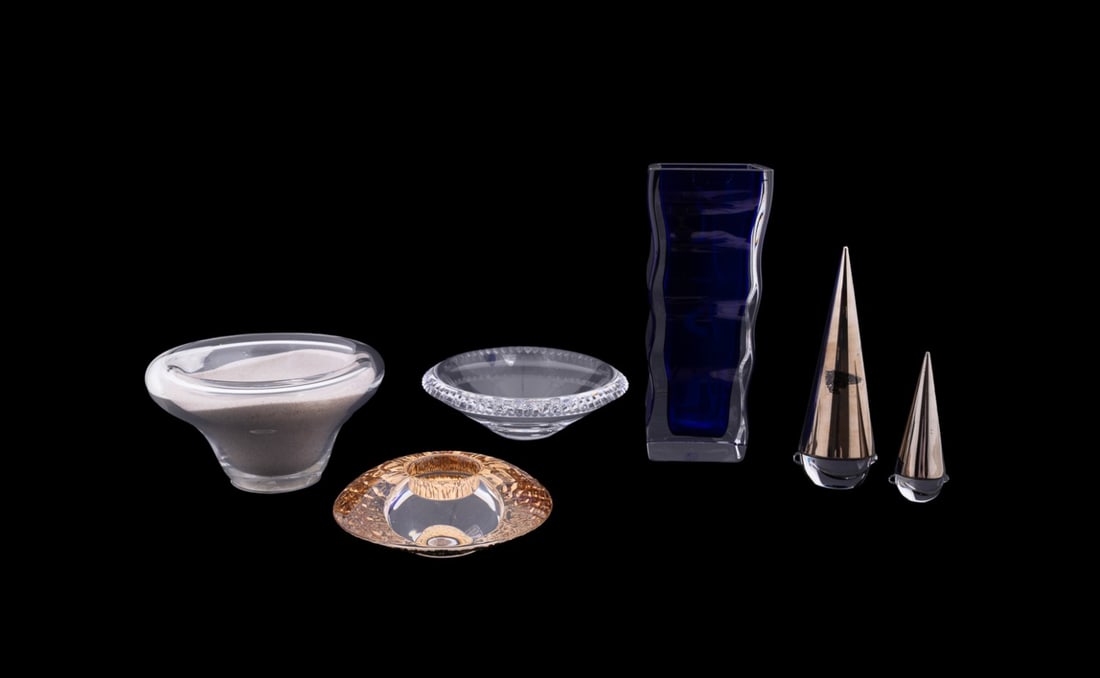 ORREFORS & KOSTA BODA, SIX MODERN TABLE ARTICLES (1 of 18)