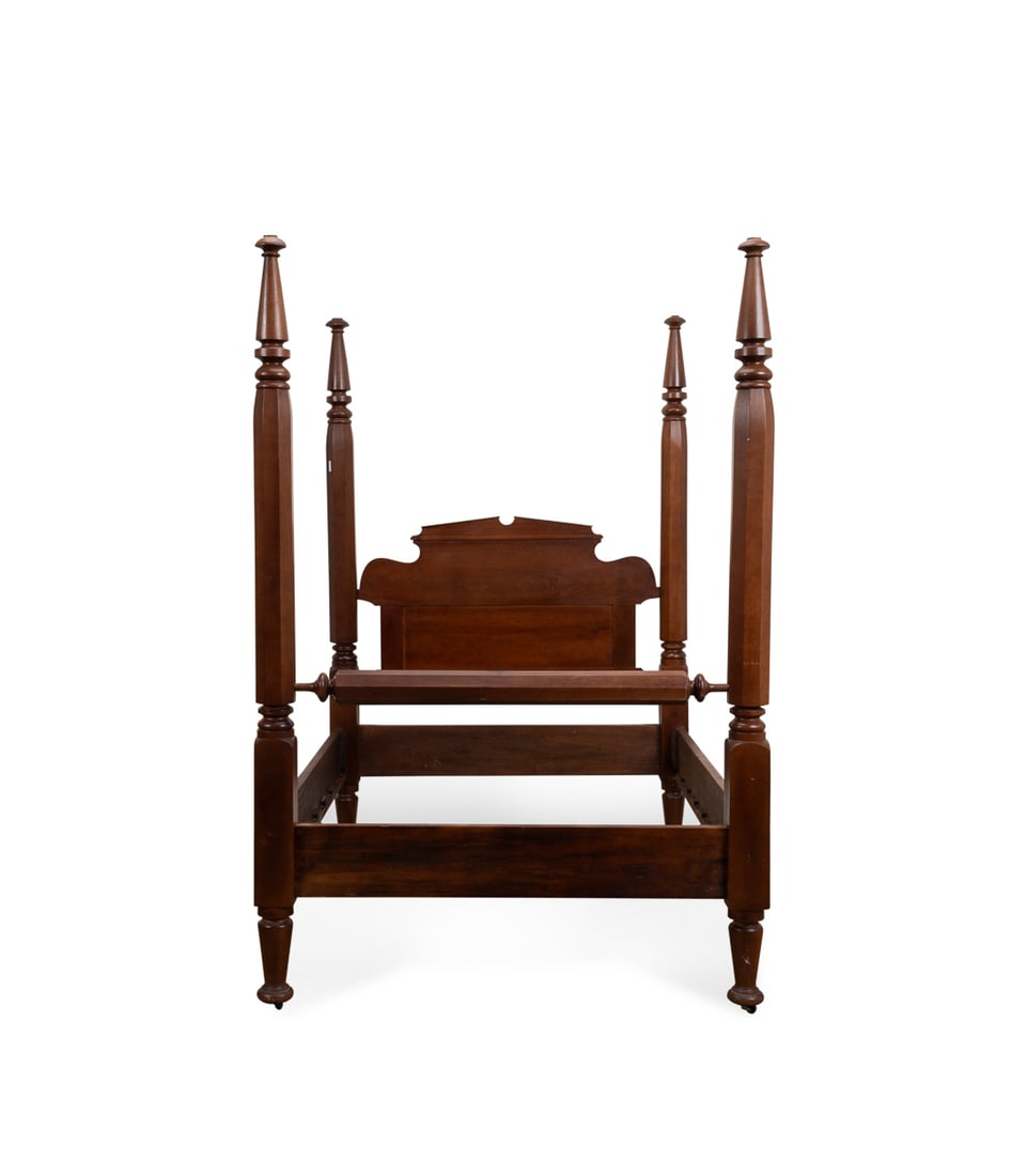 Southern Classical Walnut Poster Bed, Mid-19th (1 of 4)