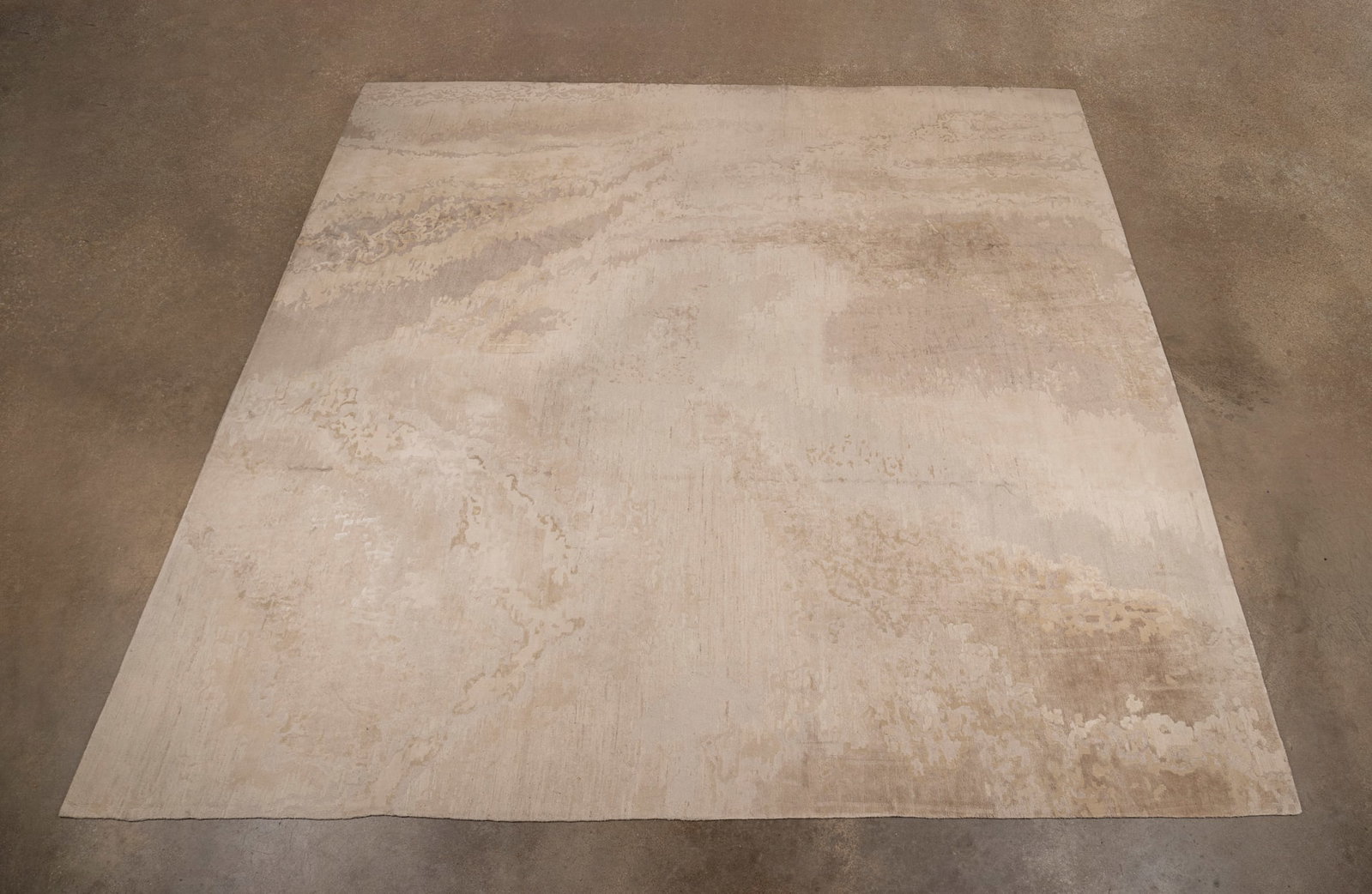 Palatial "Oatmeal Shoreline" Rug, Contemporary: Palatial "Oatmeal Shoreline" Rug 2014 Tufenkian Artisan Carpets (Nepali, founded 1985). Composed of wool, silk, and linen, made in Nepal, with variation in pile heights and textures, original label to