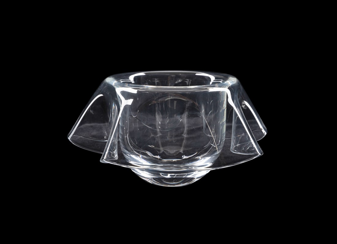 Paul Haigh for Steuben, "Drape" Bowl: Paul Haigh for Steuben, "Drape" Bowl Paul Haigh (British, born 1949) for Steuben (American, founded 1903), 1996-2004. Having a blown colorless crystal body. Appropriately marked. 5 1/4 x 9 1/2 x 9