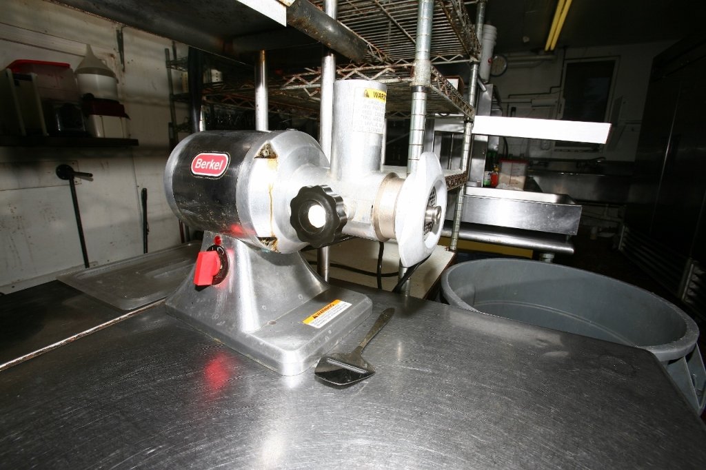 Burkel Table Top Meat Grinder: As is.