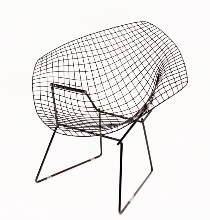 Harry Bertoia for Knoll Diamond Chair: Harry Bertoia (Italian/American 1915-1978) for Knoll International "Diamond" mid century modern wire lounge chair in black. Unmarked. Height 30.25", width 33.25", depth (at base) 18.6". Seat to floor