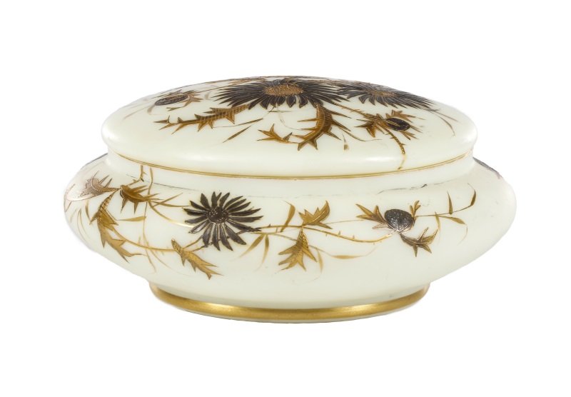 Mt. Washington "Crown Milano" Round Dresser Box (1 of 5)