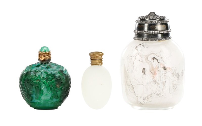 Collection of Three Glass Snuff Bottles (1 of 10)