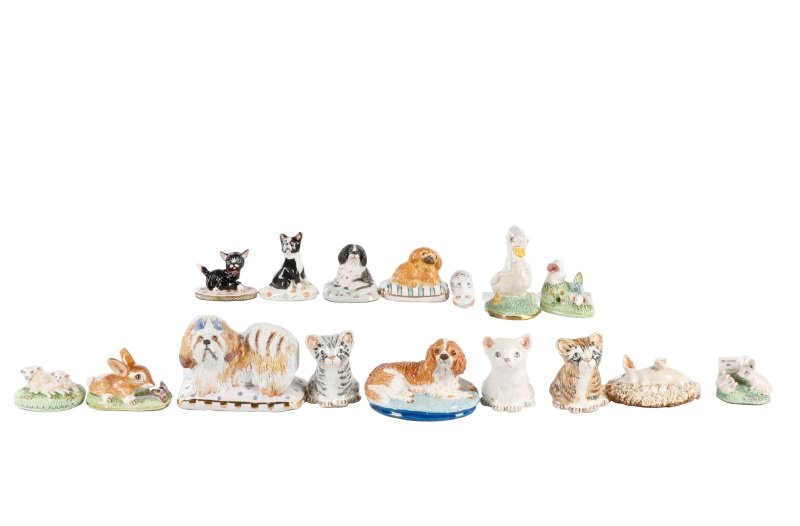 Group of 16 Basil Matthews Diminutive Figurines (1 of 9)