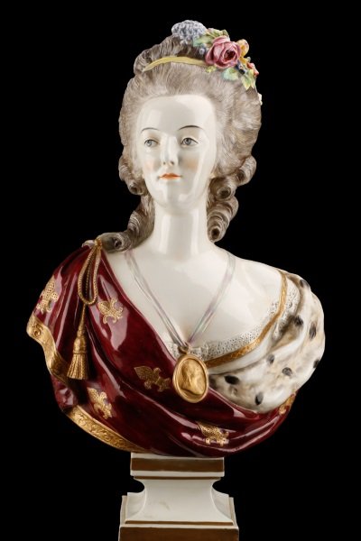 Porcelain Bust of Marie Antoinette After Houdon (1 of 10)