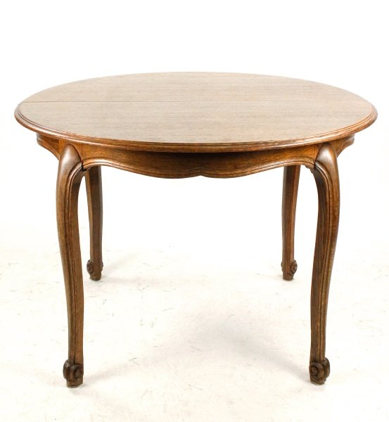 French Provincial Style Oak Table w/2 Leaves (1 of 7)