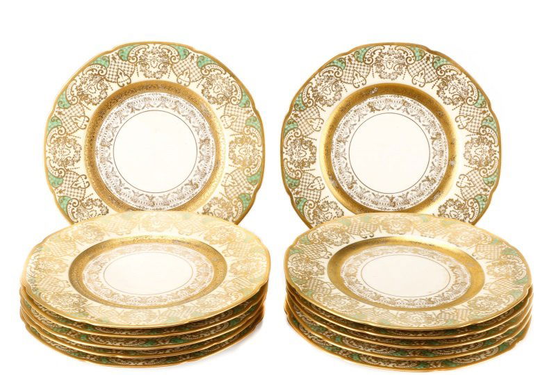 12 Royal Bavarian Gilt & Green Cabinet Plates (1 of 6)