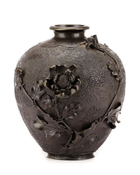 Japanese Bronze Vase with Flowers, Meiji Period (1 of 10)