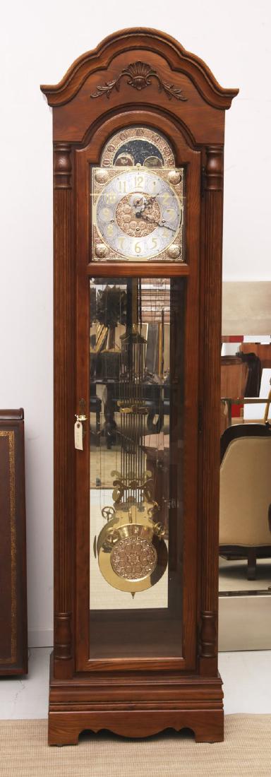 Howard Miller Oak Grandfather Clock 1970 S May 21 2013 Bill Hood Sons Art Antique Auctions In Fl
