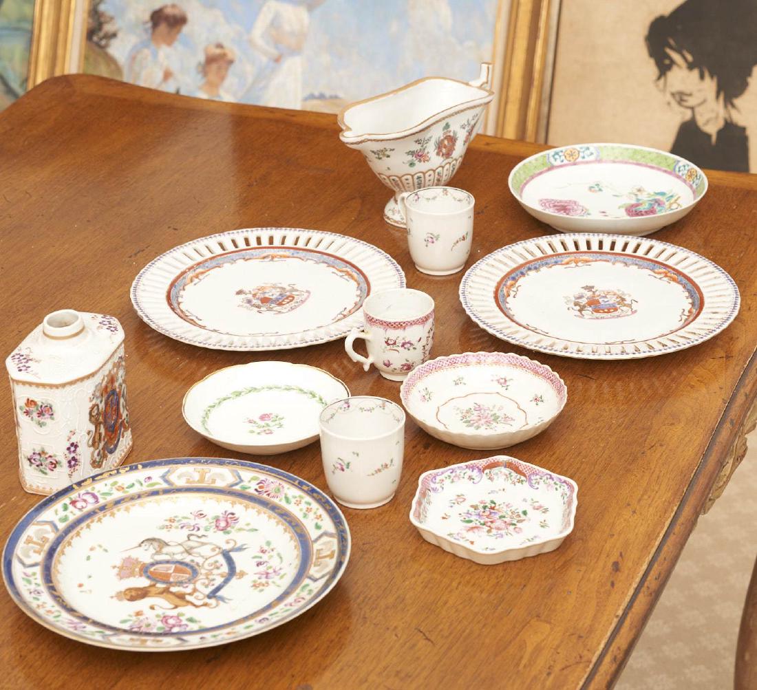 Group Armorial style porcelain tablewares (1 of 8)