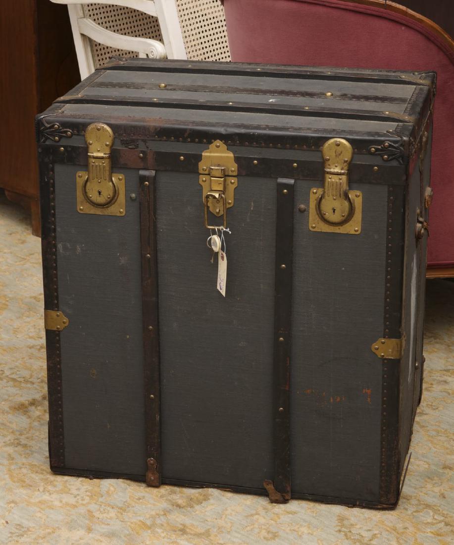 Antique jeweler's steamer trunk (1 of 4)