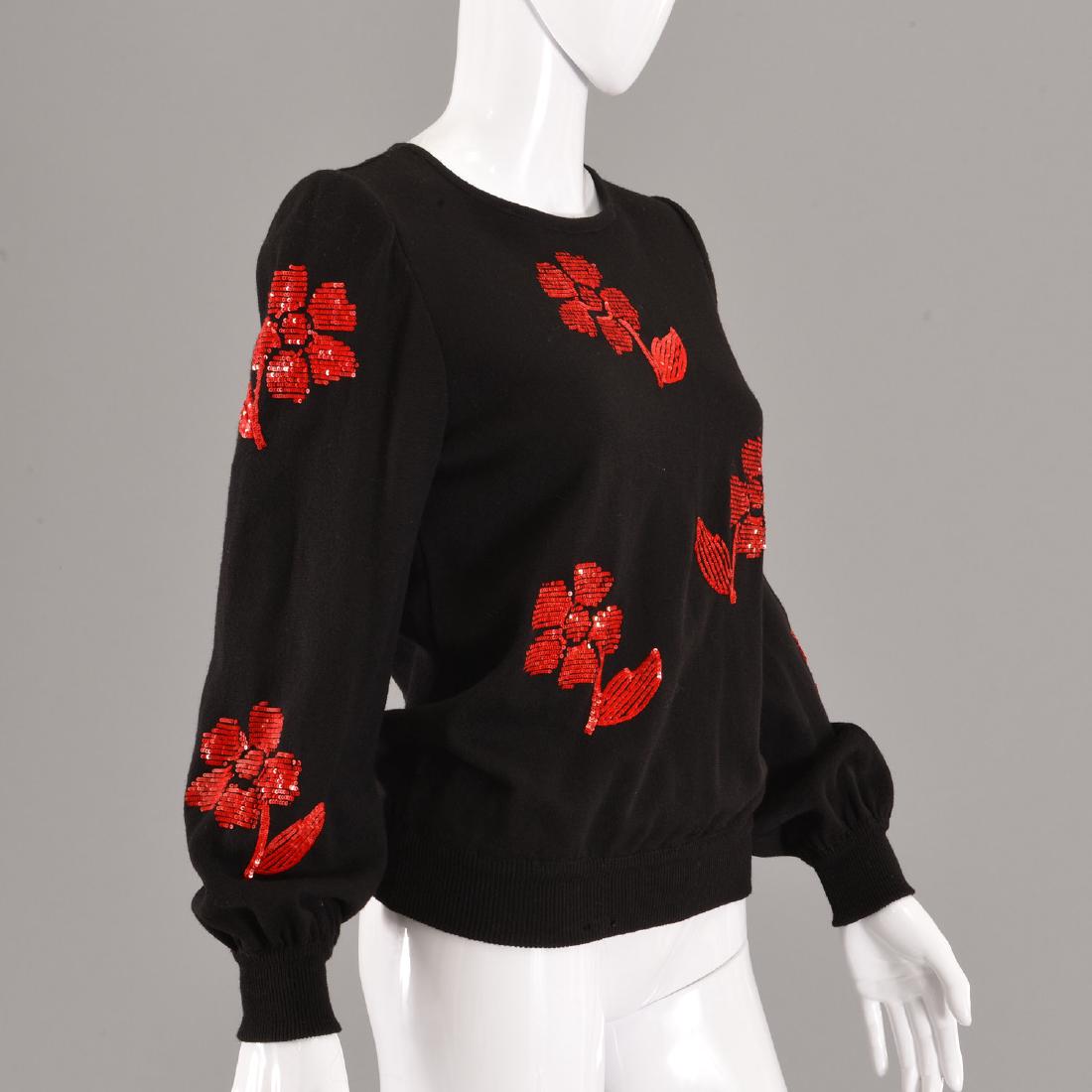 Valentino Boutique sweater with red sequin flowers (1 of 7)