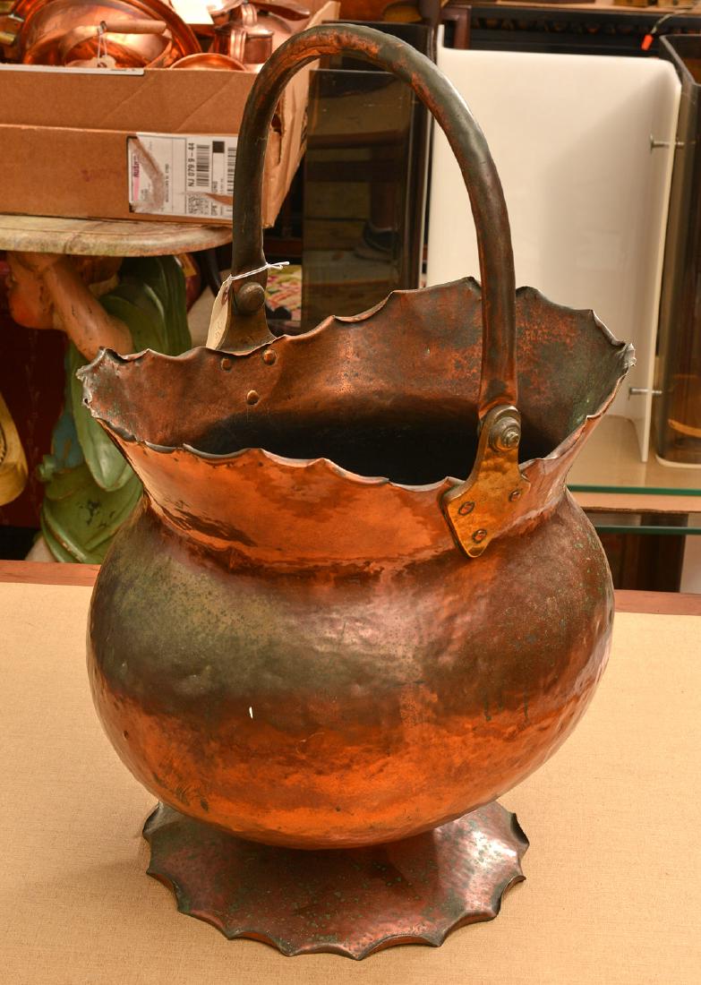Arts & Crafts hammered copper coal bucket (1 of 4)