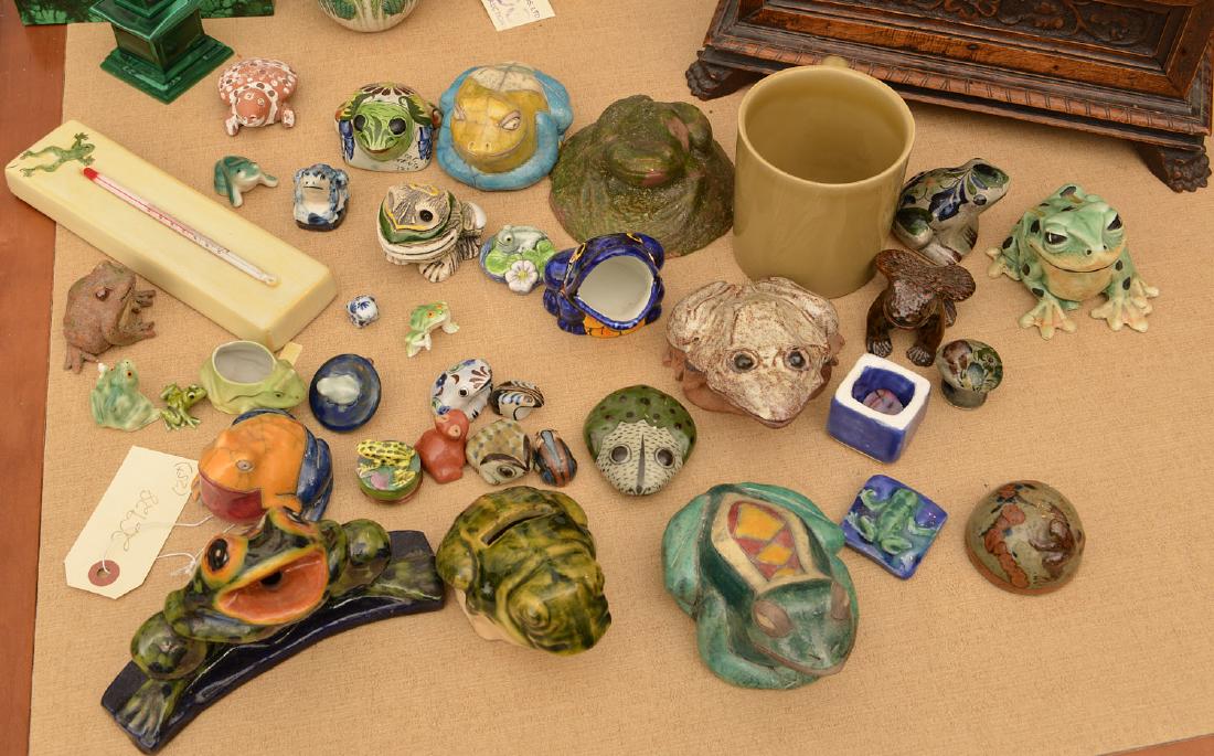 Instant collection (25+) ceramic frogs (1 of 8)