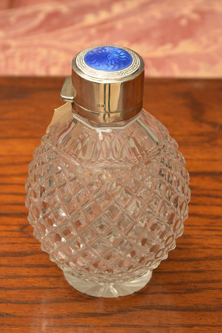 English scent bottle with enameled silver cap (1 of 5)