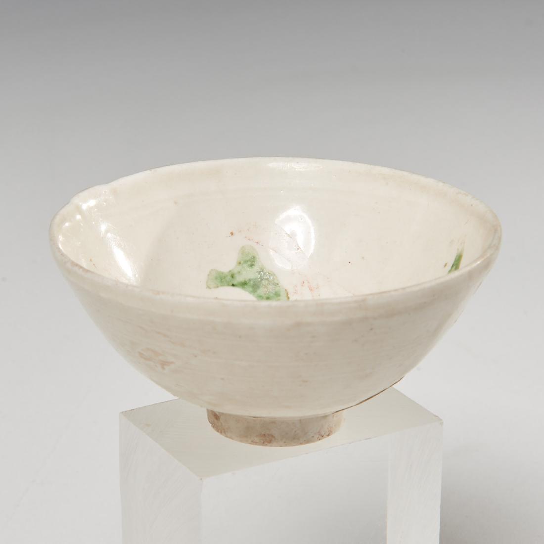 Small Song Dynasty decorated bowl (1 of 5)