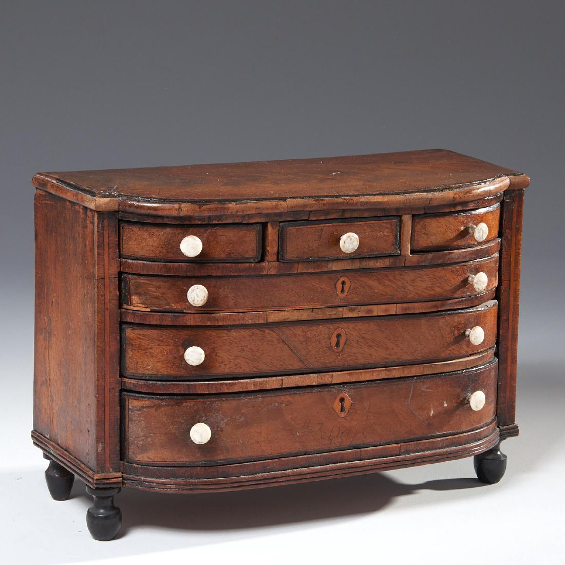 Fine Sheraton miniature chest (1 of 7)