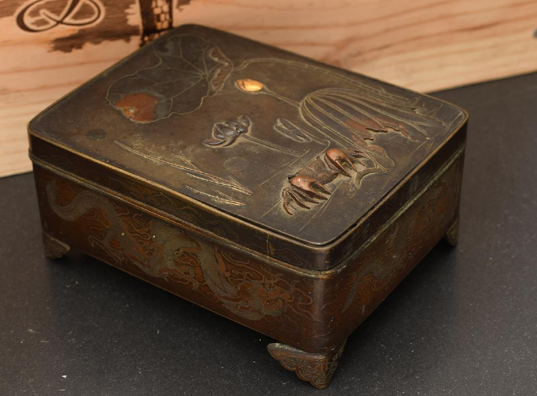 Japanese Meiji period bronze footed box (1 of 6)