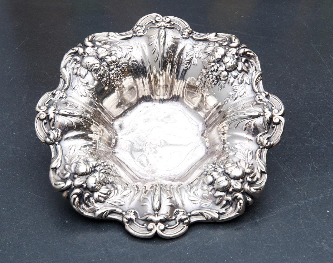 Reed & Barton Francis I sterling bon bon bowl: Reed & Barton Francis I sterling bon bon bowl, 20th c., stamped on underside, approx. 9.7ozt., 8"dia.