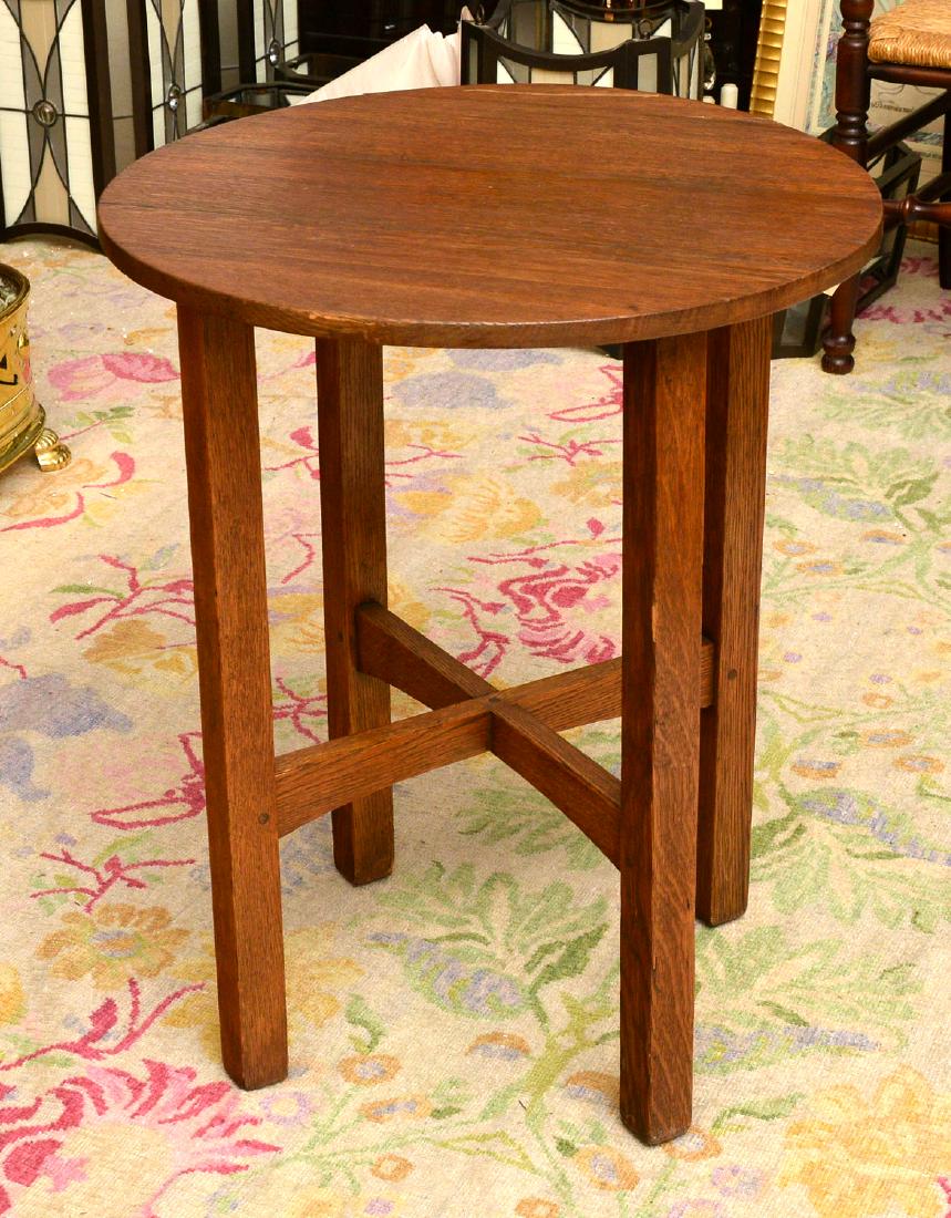 Arts & Crafts style oak side table (1 of 7)