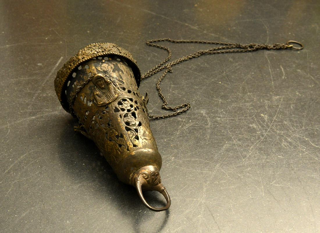 Antique Continental pierced brass thurible (1 of 8)