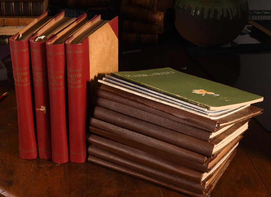 MAGAZINES: (44) Issues PLAISIR DE FRANCE 1935-52 (1 of 9)