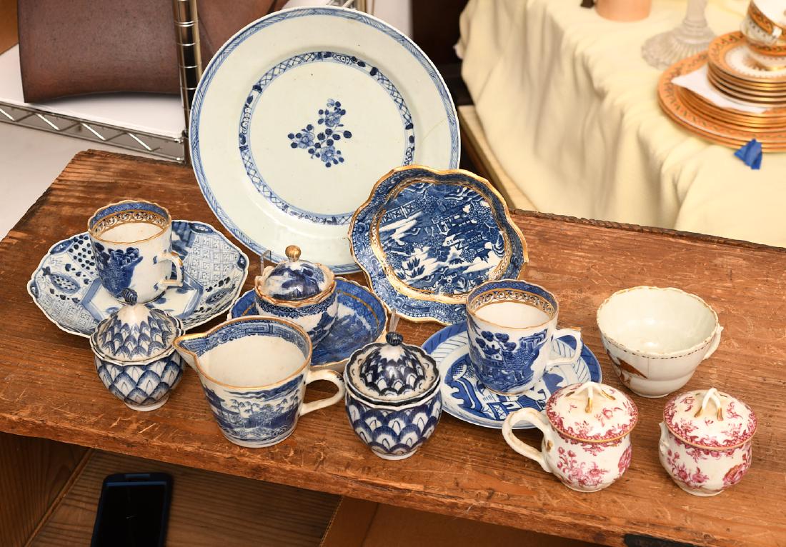 Group (14) Chinese Export porcelains (1 of 8)