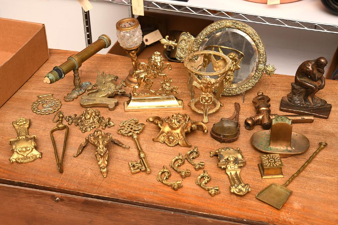 Large group bronze & brass objects and accessories (1 of 9)