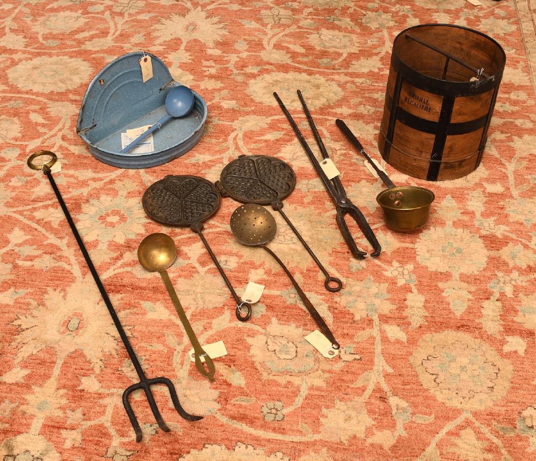 Antique kitchen and hearth accessories (1 of 8)