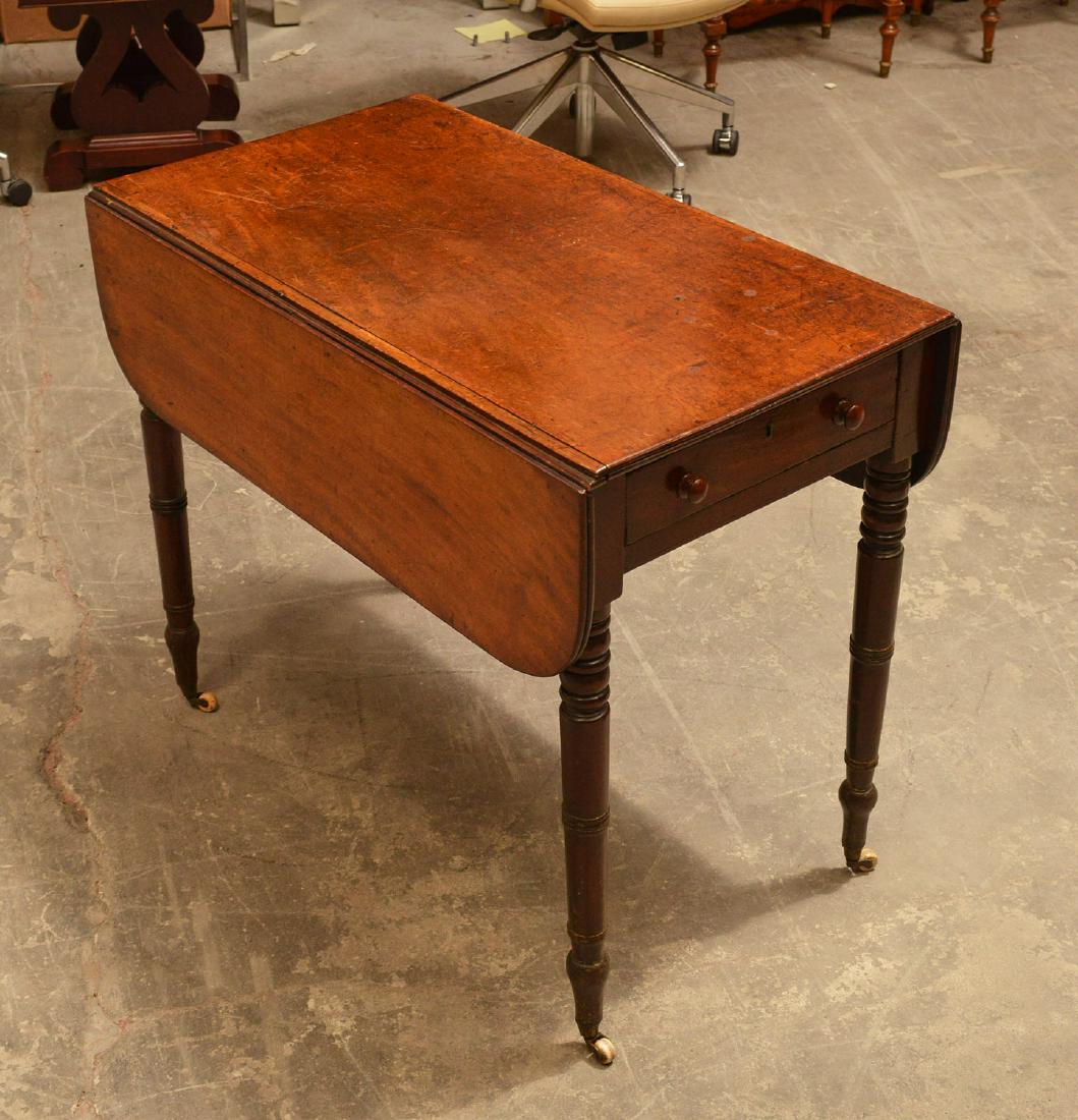 Antique American pembroke table (1 of 9)