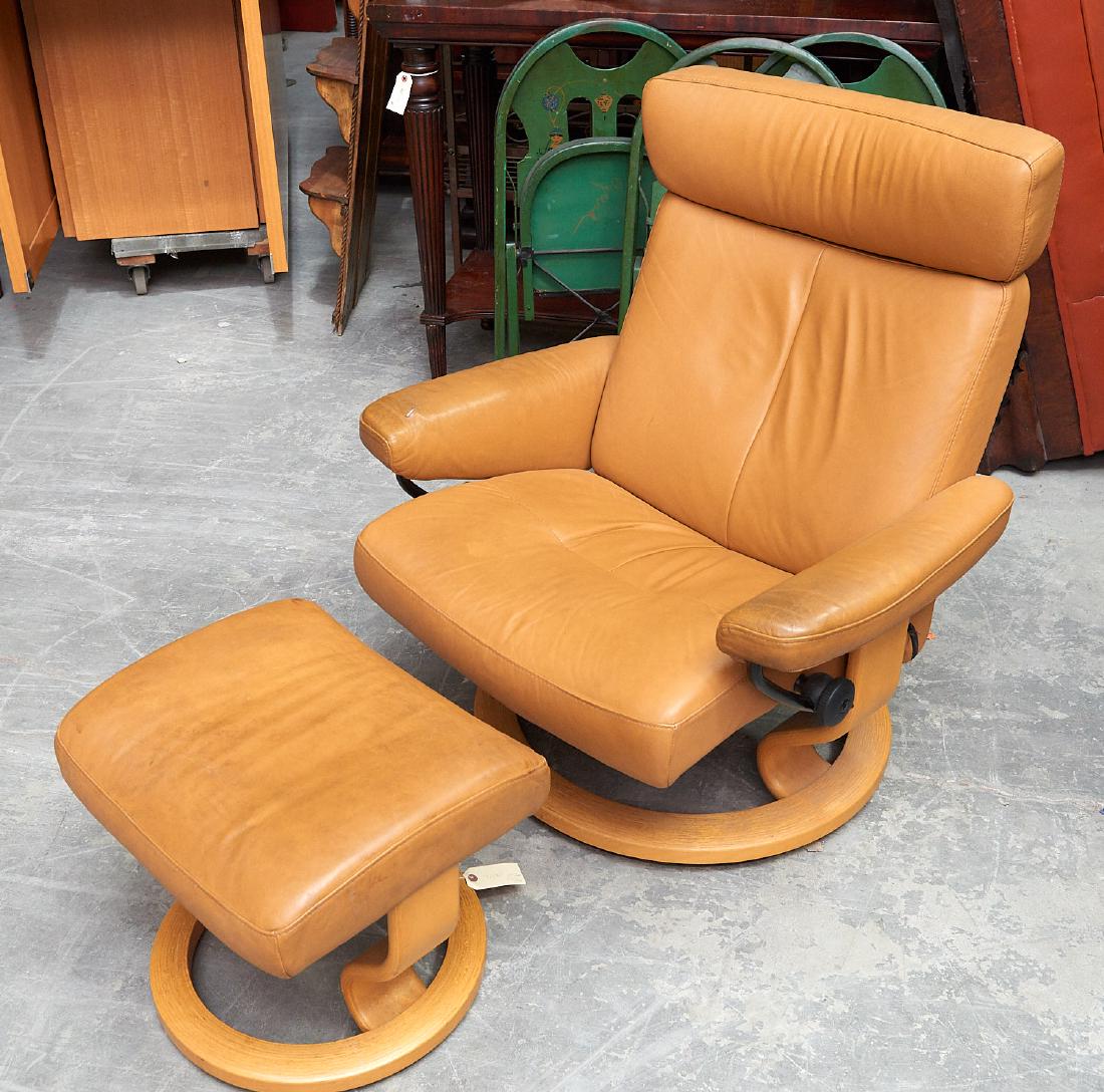 Ekornes modern lounge chair & ottoman (1 of 7)