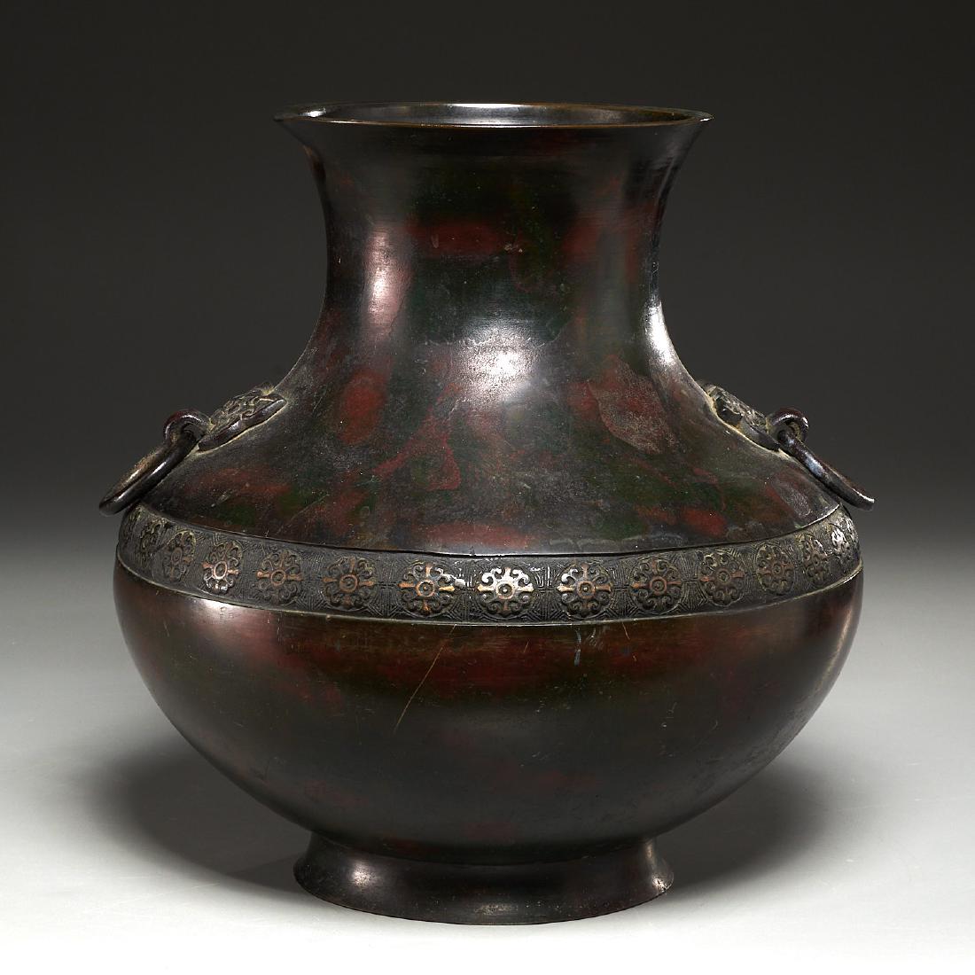 Chinese archaic bronze urn (1 of 8)