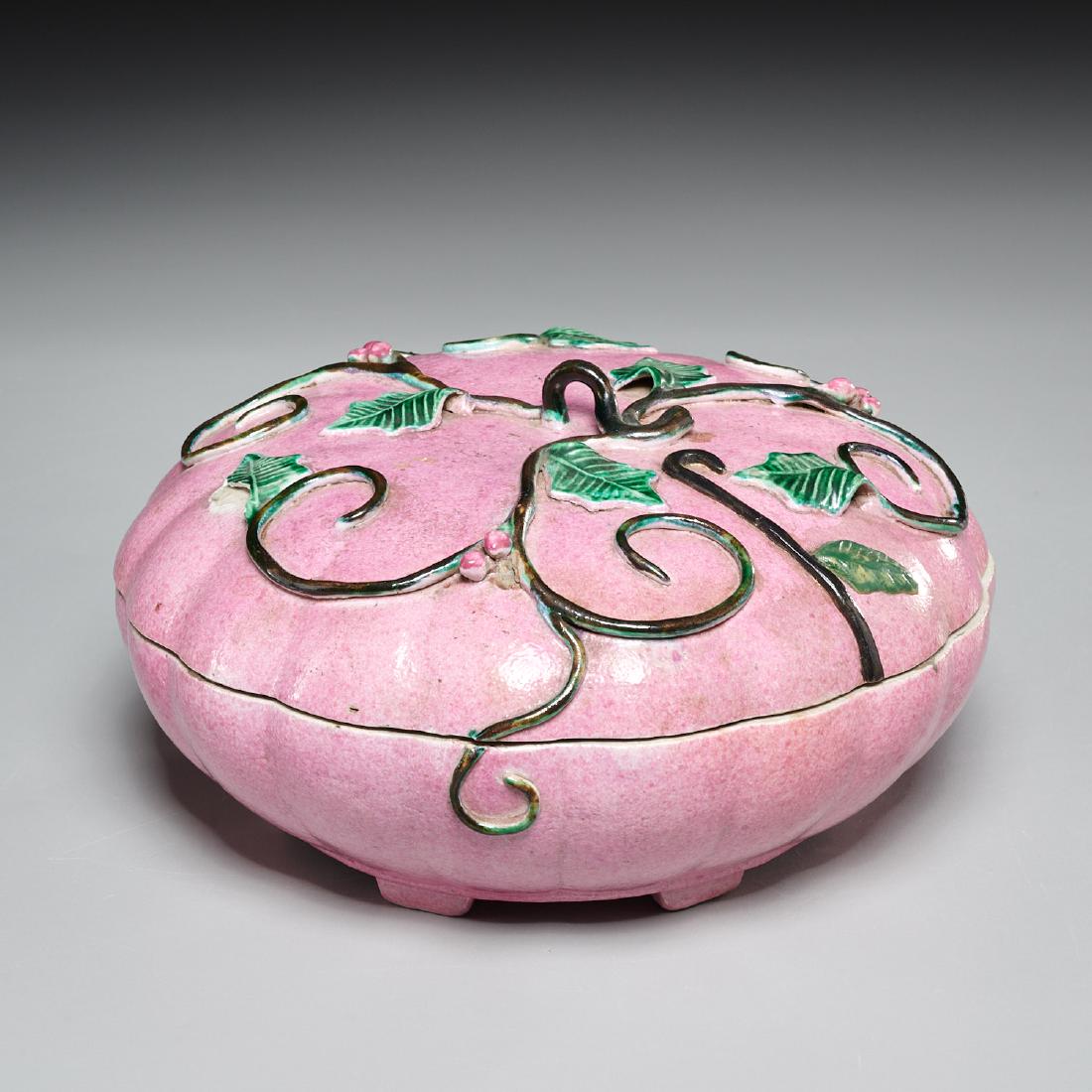 Chinese porcelain gourd box (1 of 5)