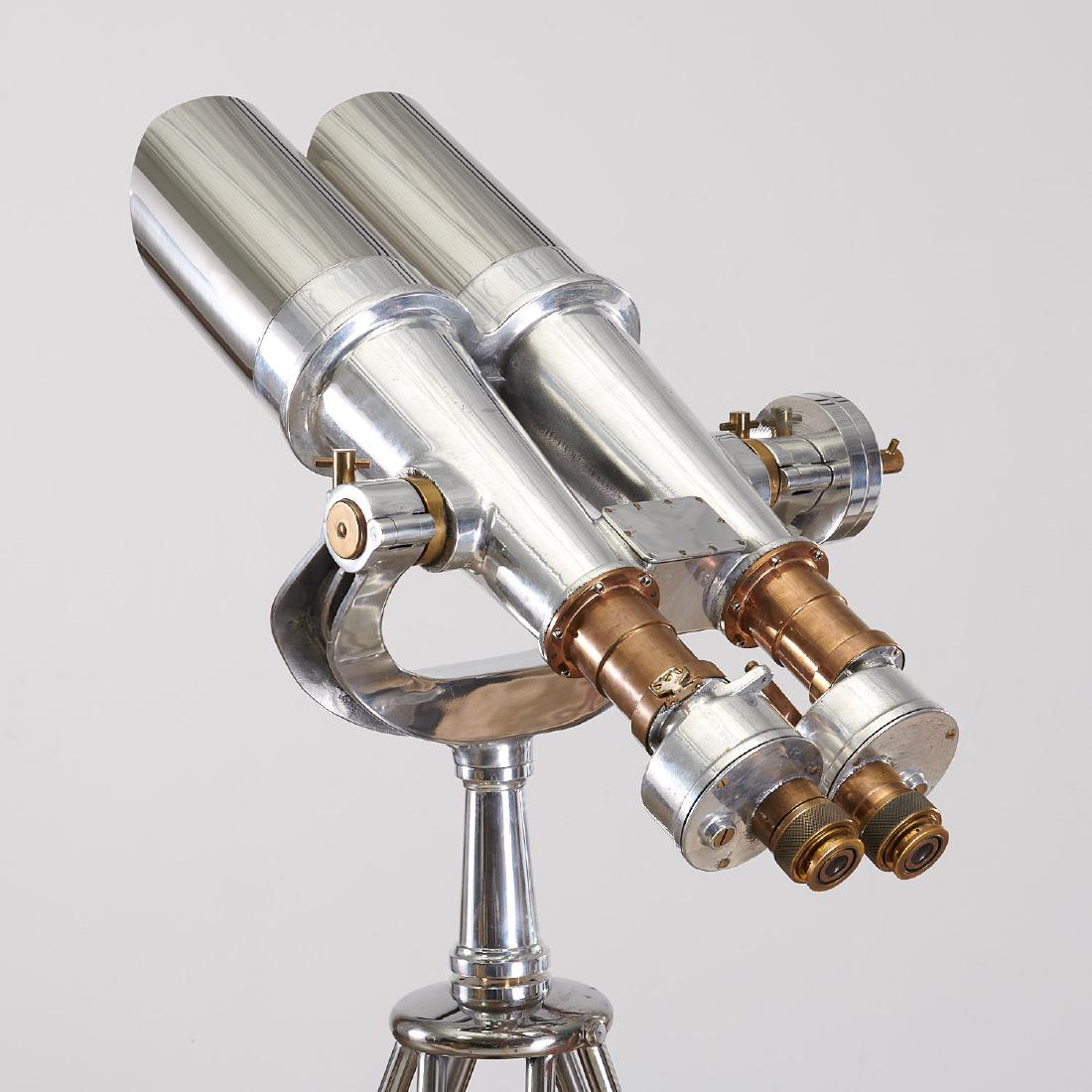 Pair WWII Naval binoculars on tripod (1 of 10)