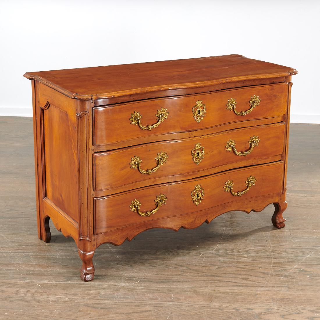 Regence serpentine pearwood commode (1 of 7)
