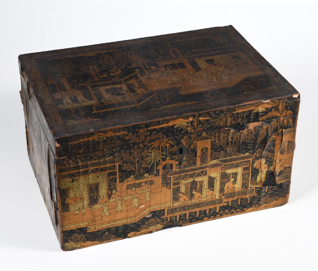 Chinese Export lacquer tea caddy (1 of 8)