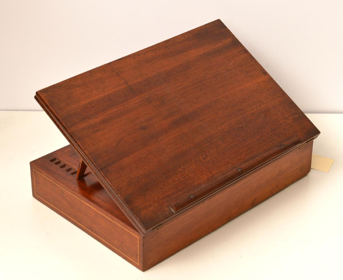 Replica of Thomas Jefferson's portable desk (1 of 10)