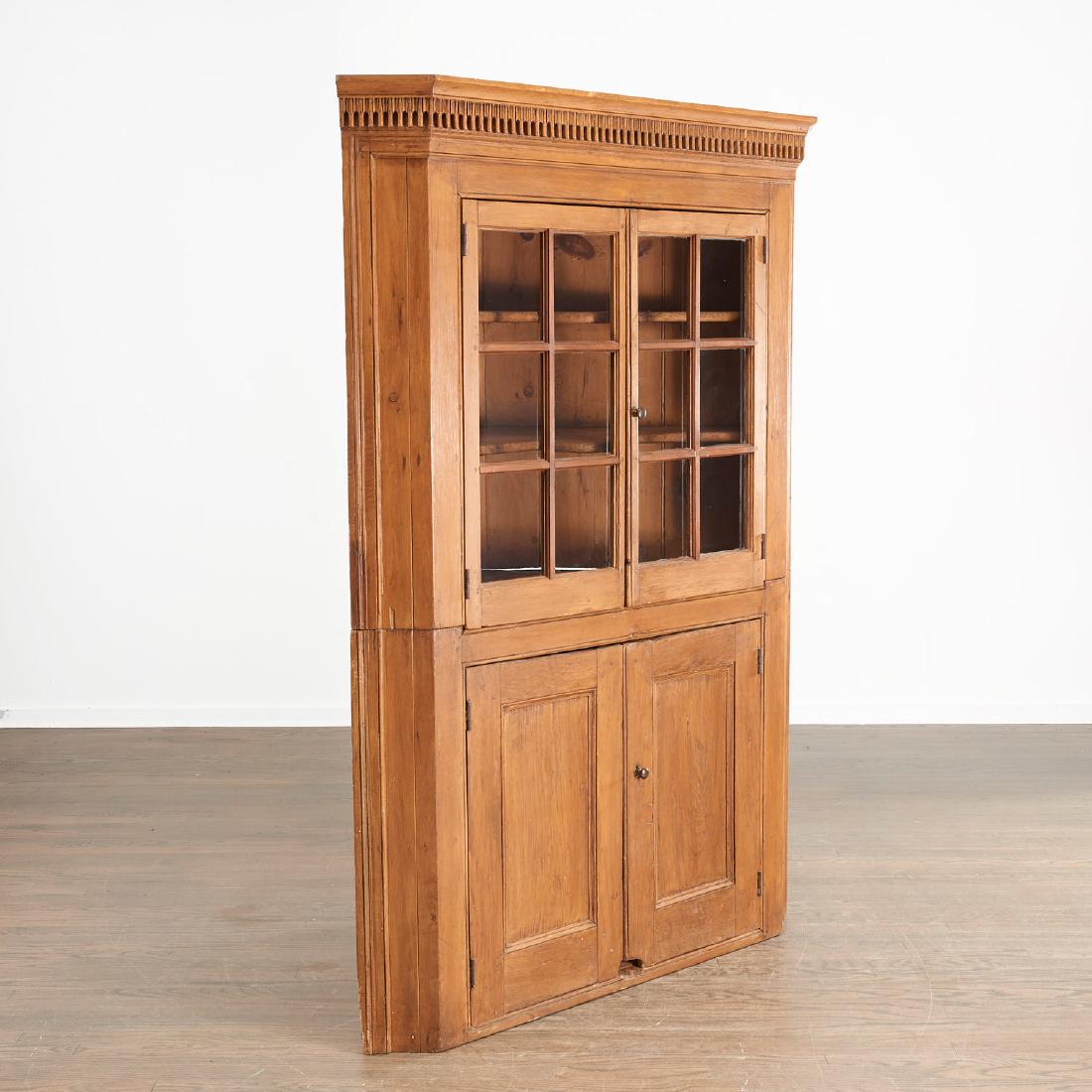 American pine corner cupboard (1 of 10)