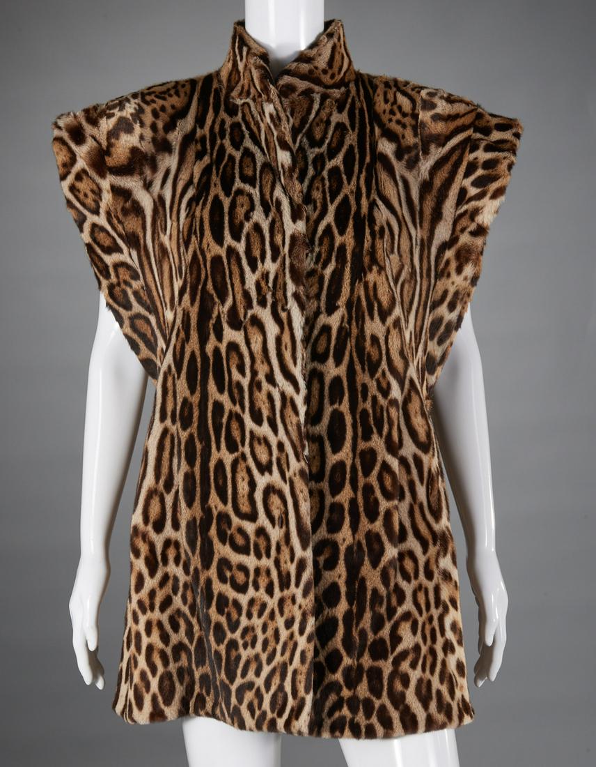 Vintage ladies leopard skin vest (1 of 5)