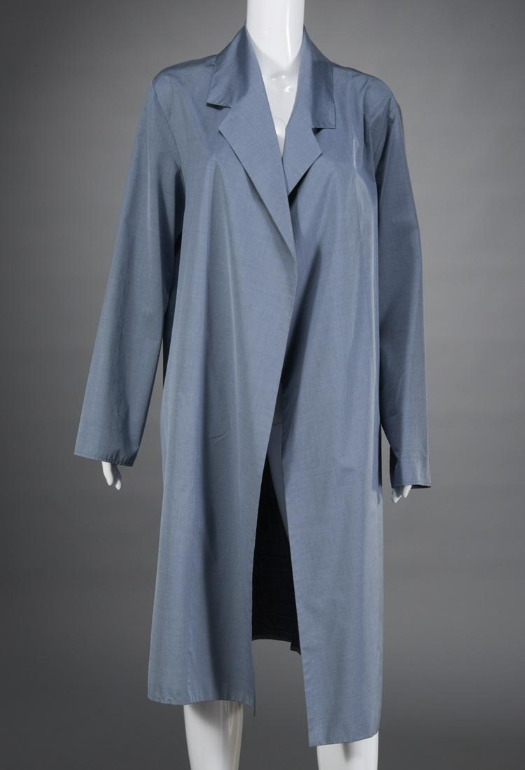 Ladies Bergdorf Goodman gray silk evening coat (1 of 5)