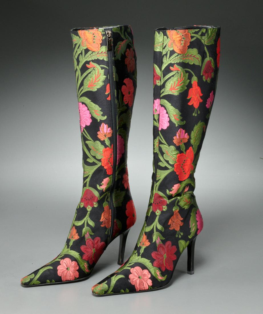 Manolo Blahnik black floral embroidered boots (1 of 9)