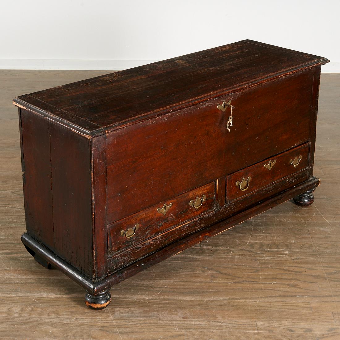 Early American blanket chest (1 of 5)
