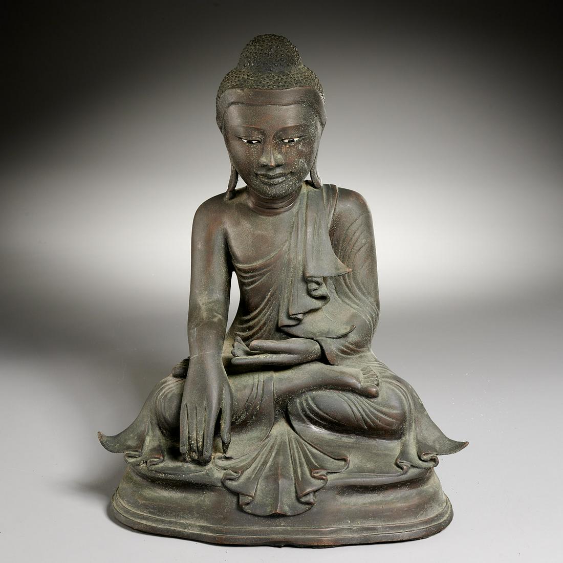 Large Southeast Asian bronze Shakyamuni Buddha (1 of 5)